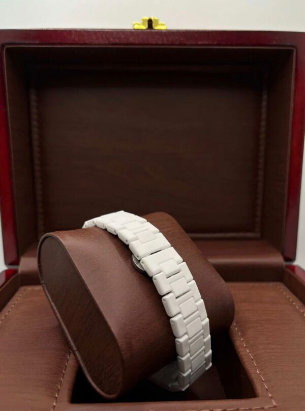 White Arabic Aura Watch